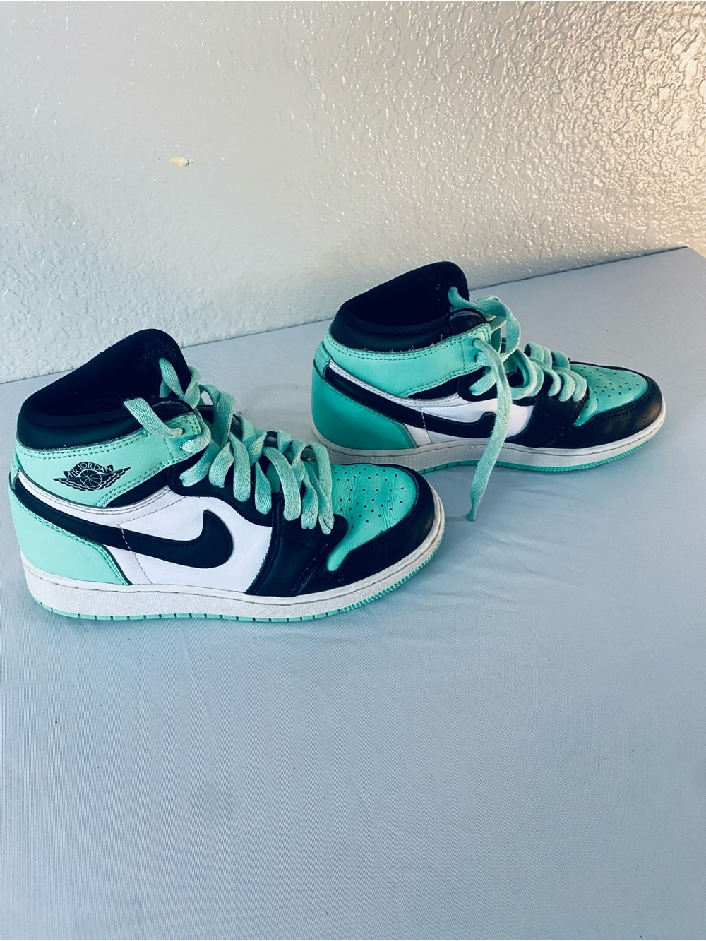 Jordan Kids High-Top Sneakers in Teal, Black, and White